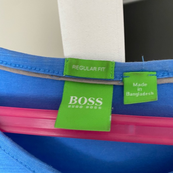 V neck Hugo Boss XL t shirt - Picture 3 of 5